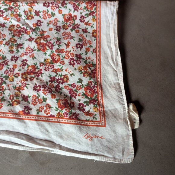 Sézane Gaston Scarf |  Red Poppy Floral print - Picture 8 of 14